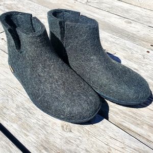 Glerups boot with natural rubber sole
